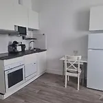 Studio Apartment 8